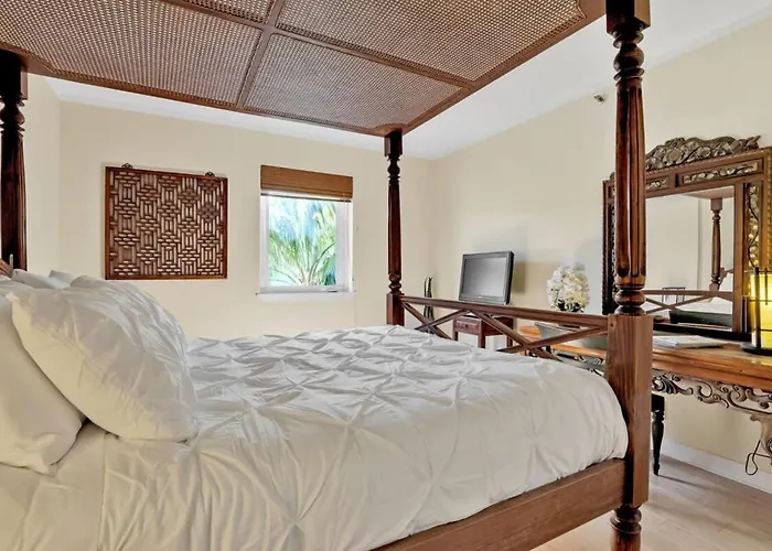 New Amazing Large 3Br Direct Oceanfront Penthouse On Ocean Drive!!
